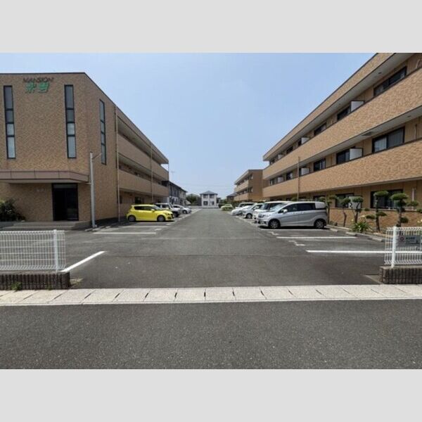 駐車場 (駐車場)