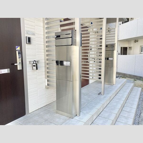 現地周辺 (郵便ポスト、宅配ボックス)