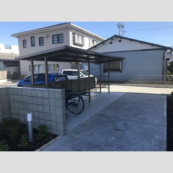 現地周辺 (駐輪場)