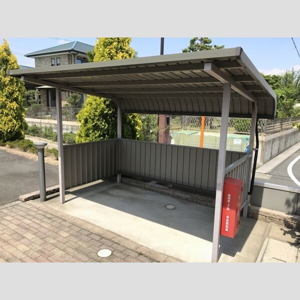 現地周辺 (駐輪場)