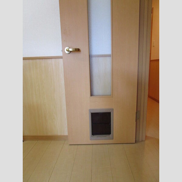 その他 (ペット用出入口小窓付きドア)