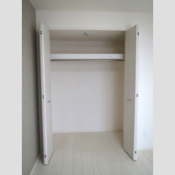 収納 (南洋室　クローゼット)