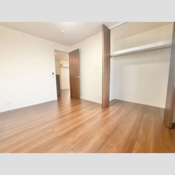 その他 (洋室6帖)