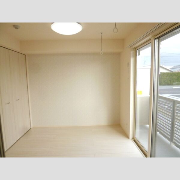 その他 (南側4.5帖洋室)