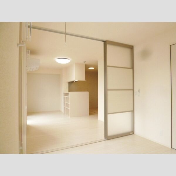 その他 (南側4.5帖洋室)