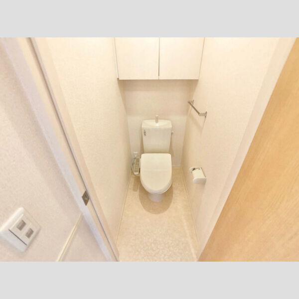 トイレ (温水洗浄暖房便座)