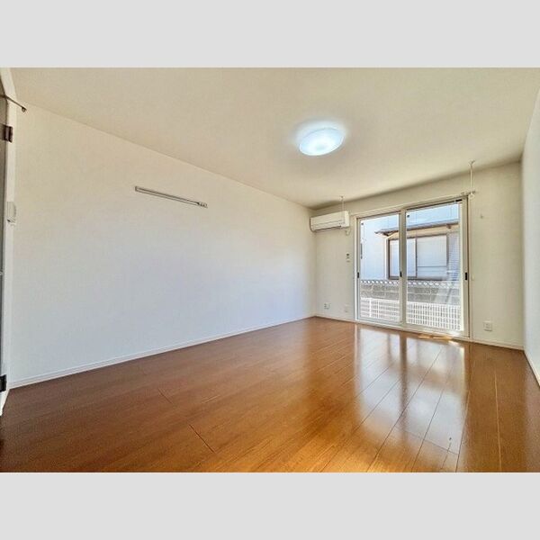 居室・リビング (洋室(エアコン、照明付き))