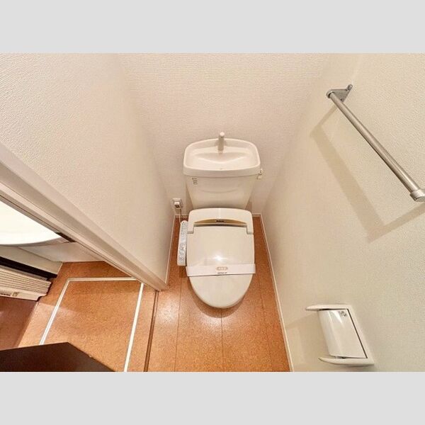 トイレ (温水洗浄暖房便座)