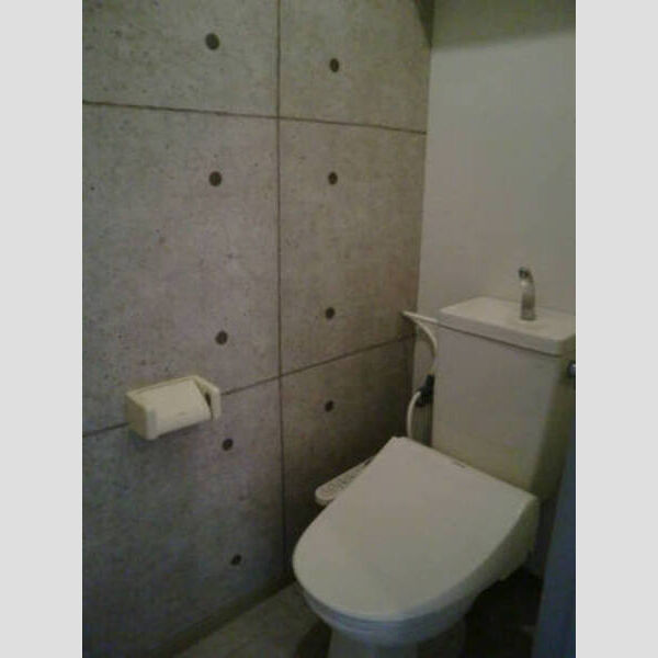 トイレ (温水洗浄暖房便座)