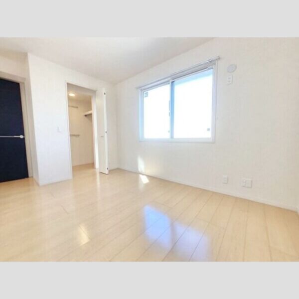 その他 (北側洋室)