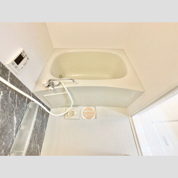 バス (浴室換気乾燥機付 追い焚き給湯)