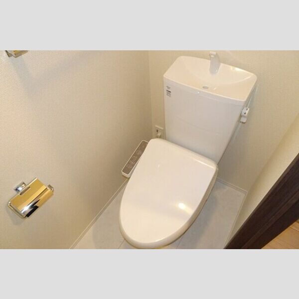 トイレ (温水洗浄暖房便座)