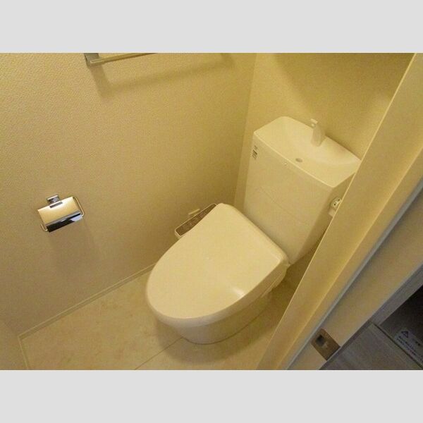 トイレ (温水洗浄暖房便座)