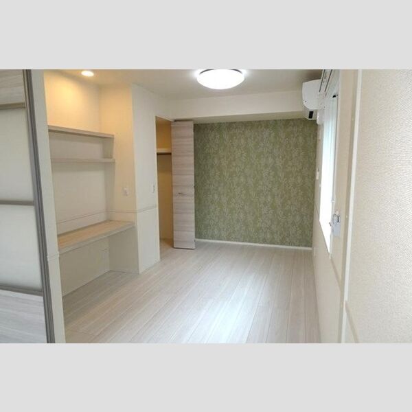 その他 (南側洋室　ワークスペース、エアコン、照明付き)