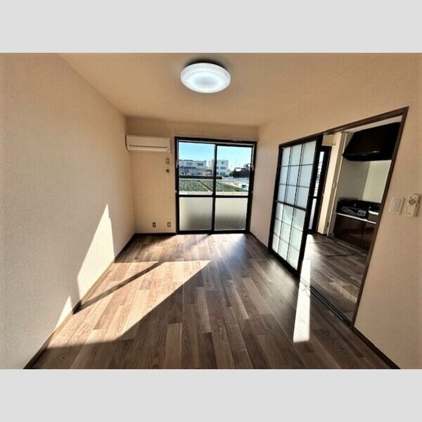 その他 (南東洋室)