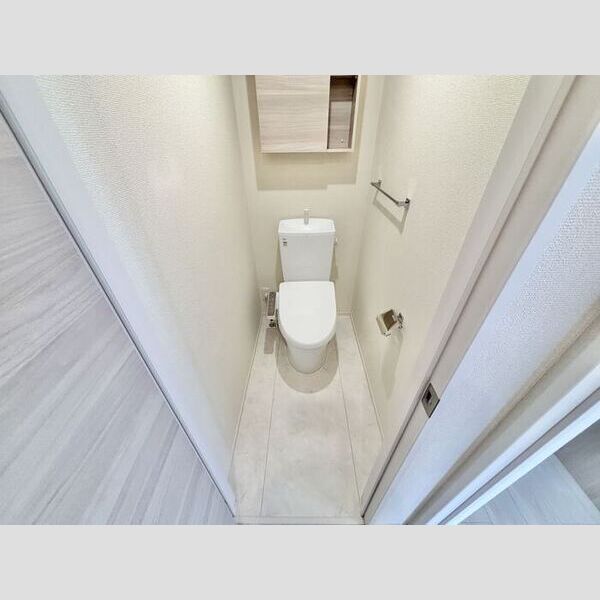 トイレ (温水洗浄暖房便座)