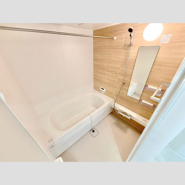 バス (浴室換気乾燥機付き(追い焚き給湯1坪バス))