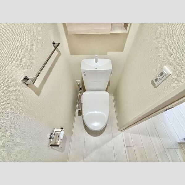 トイレ (温水洗浄暖房便座)