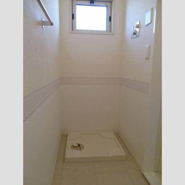 洗面所 (203号室　洗面室　洗濯機置場)