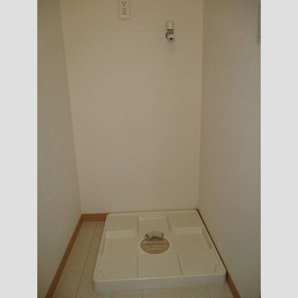 洗面所 (洗濯機置場)