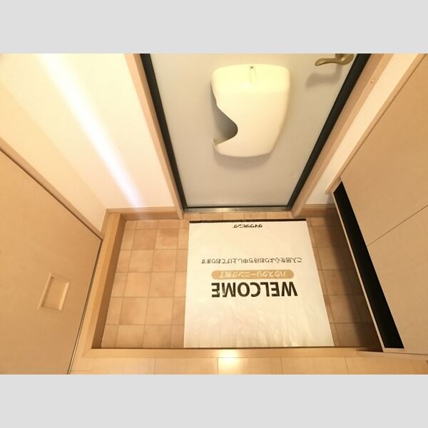 玄関 (103号室　玄関)