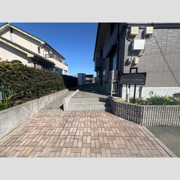 エントランス (エントランス)