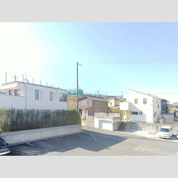 現地周辺 (バルコニー側風景)