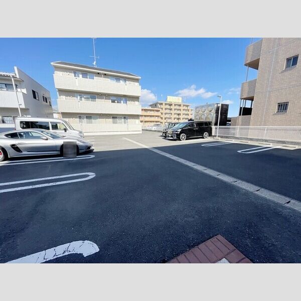 駐車場 (駐車場)