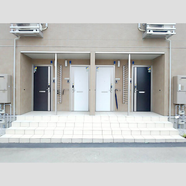 エントランス (エントランス)