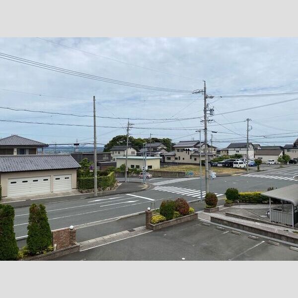 現地周辺 (バルコニー側風景)