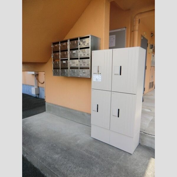 現地周辺 (宅配ボックス・集合ポスト)