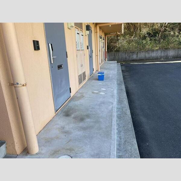 エントランス (エントランス)