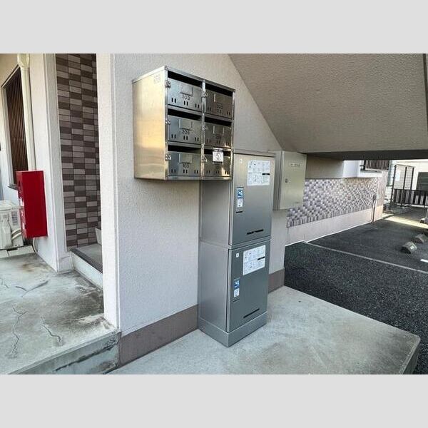 現地周辺 (集合ポスト・宅配ボックス)