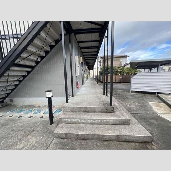 エントランス (エントランス)