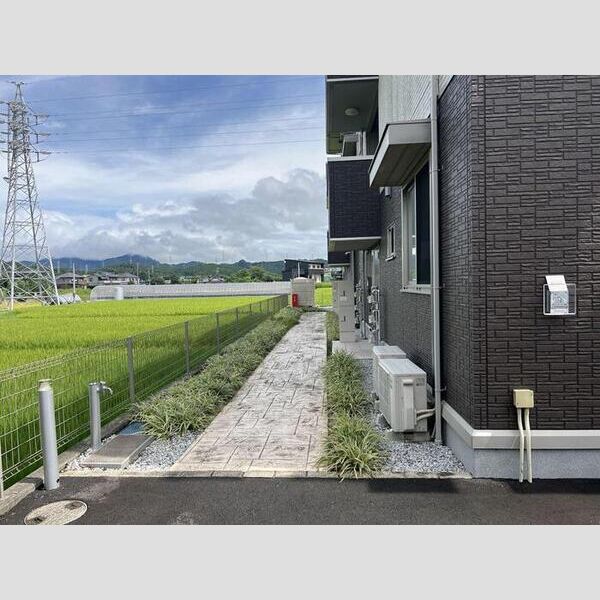 エントランス (エントランス)