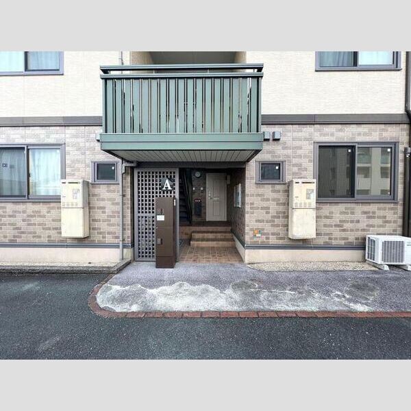 エントランス (エントランス)