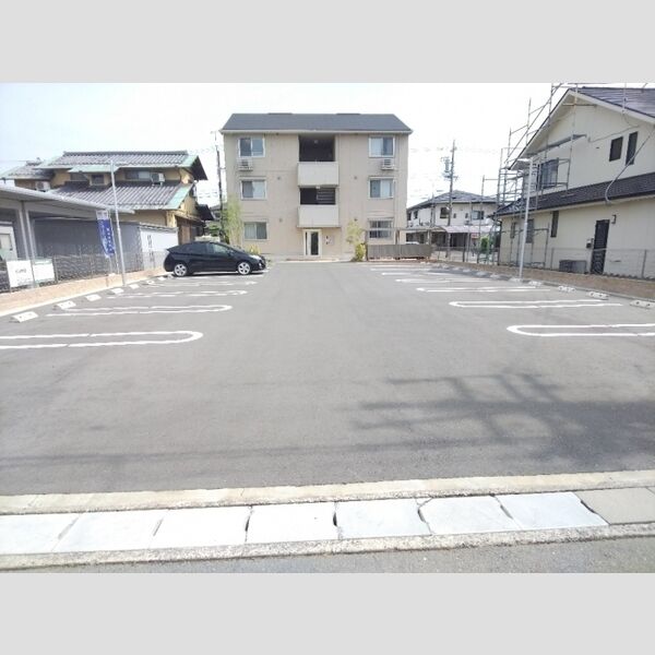 駐車場 (駐車場)