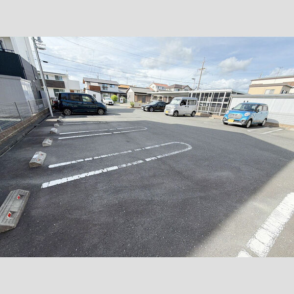 駐車場 (駐車場)