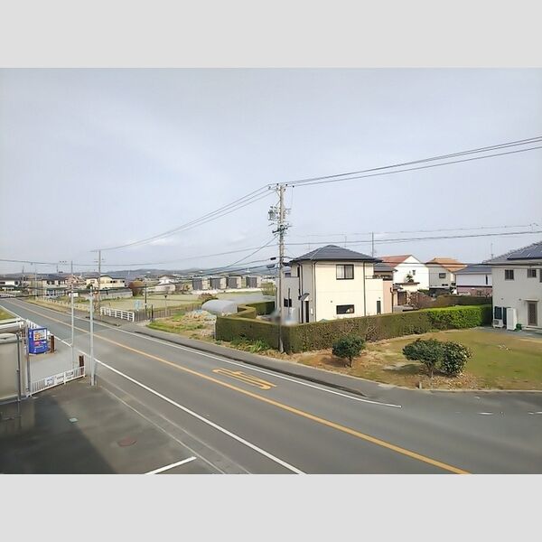 現地周辺 (バルコニー側風景)