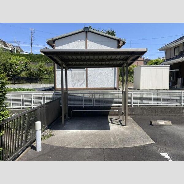 現地周辺 (駐輪場)