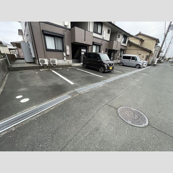 駐車場 (駐車場)
