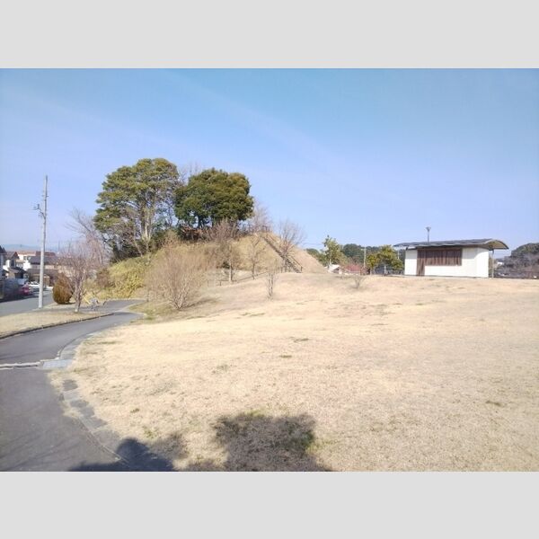 現地周辺 (建物東側風景)