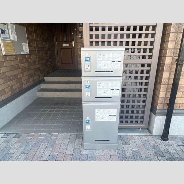 現地周辺 (宅配ボックス)