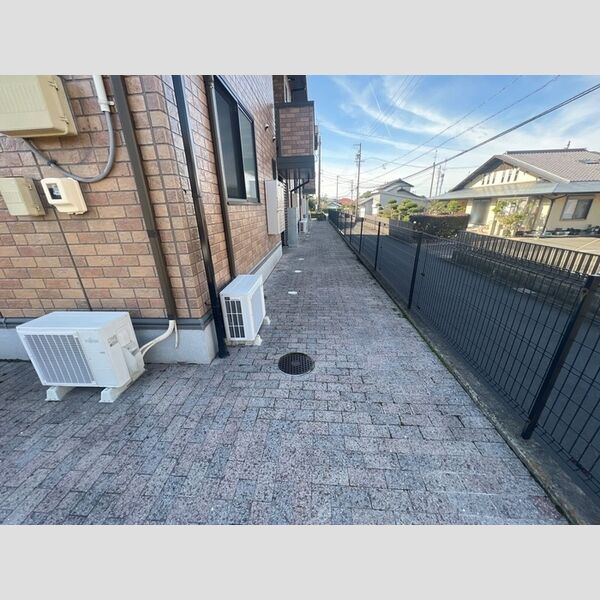 エントランス (エントランス)