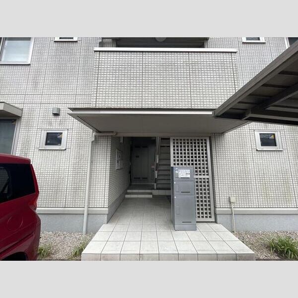 エントランス (エントランス)