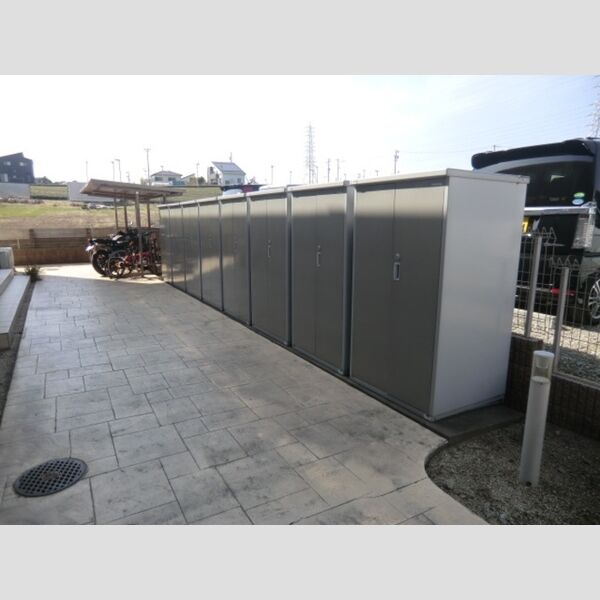 現地周辺 (物置)