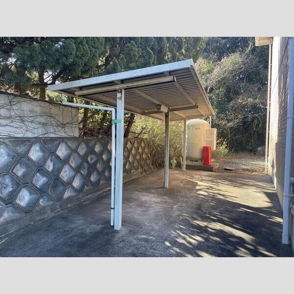 現地周辺 (駐輪場)