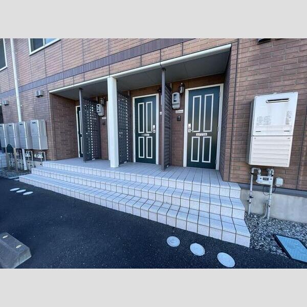 エントランス (エントランス)