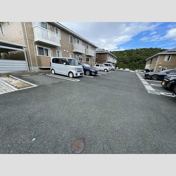 駐車場 (駐車場)