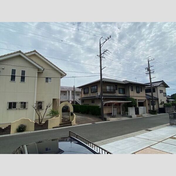 現地周辺 (バルコニー側風景)